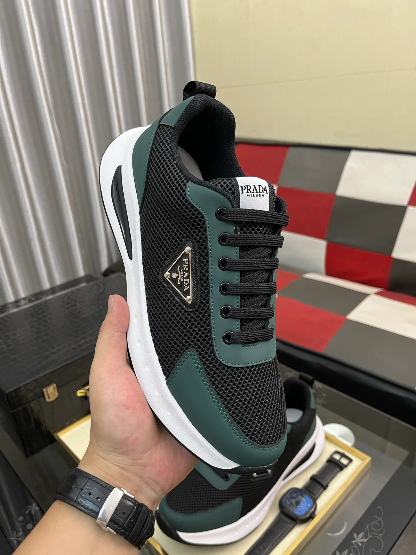 Men's shoes 💰440⌚️⌚️ PRADA [Prada] popular men's shoes, casual shoes and sports shoes! High-end quality 🍀 The upper is made of imported original cowhide 💥 cowhide lining; the original molded outsole. The style is upright and elegant, comfortable and versatile💪 Three quality guarantees Size number: 38-44, 4️⃣ colors available